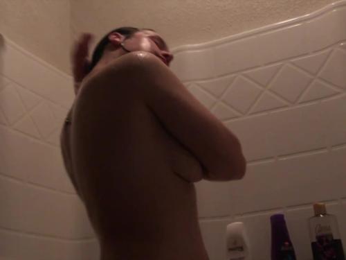 Teen catherine grey takes bubble bath